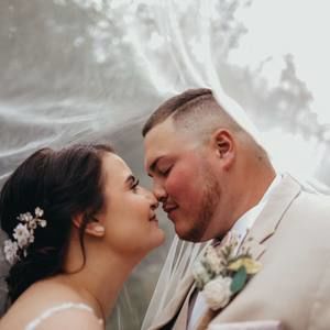 Meet your Posher, Levi